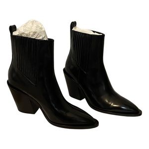 NWT Scanlan Theodore Boots